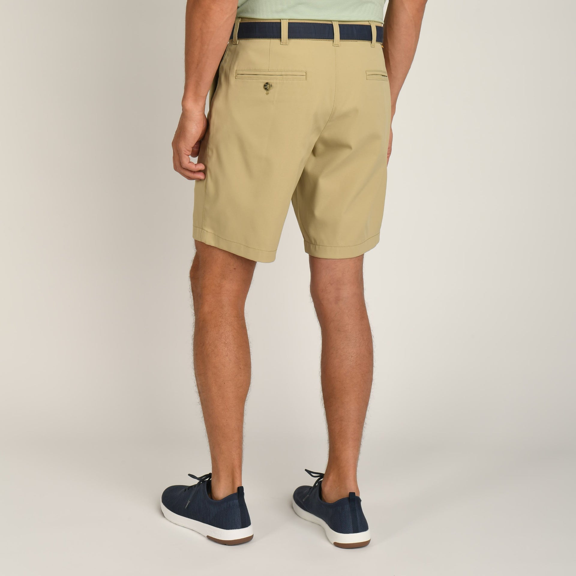 Twill color-reveal hover