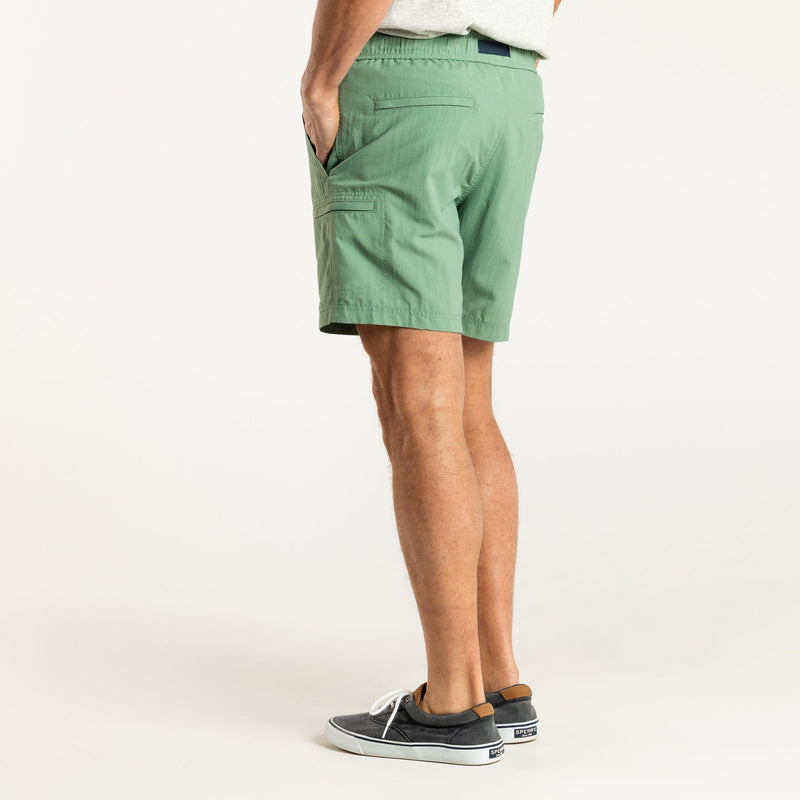 Rowing Green color-reveal hover