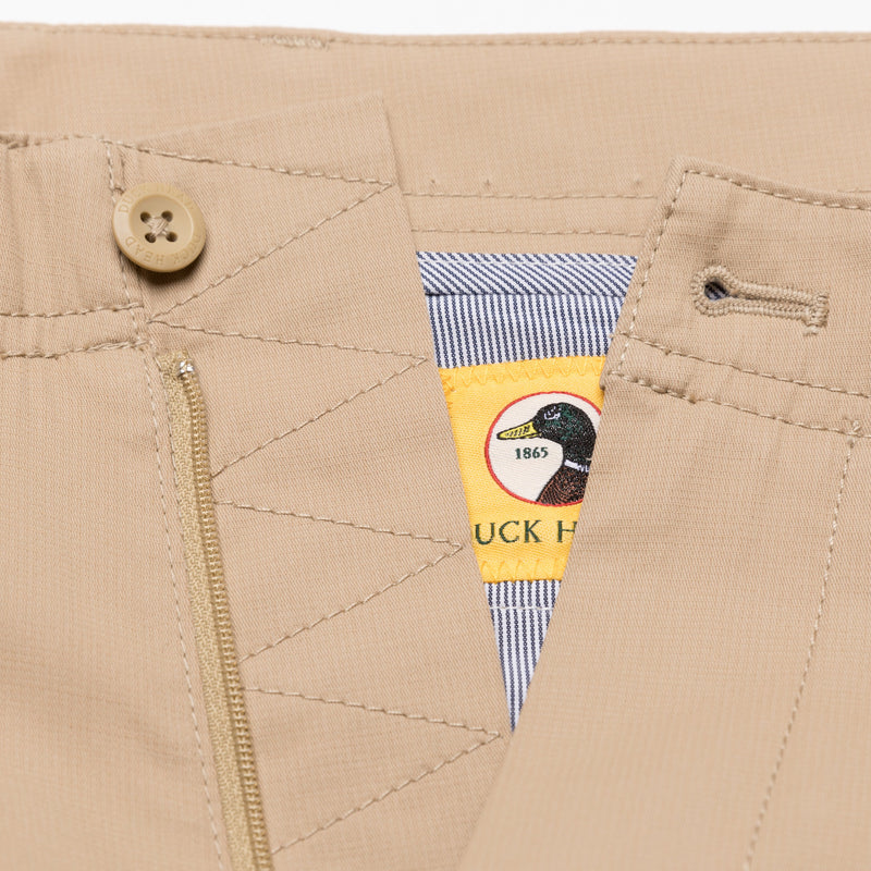 Twill color-reveal hover